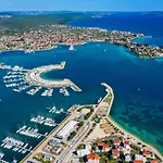 With Parking Space Sukosan, Zadar - 5772 Апартаменты Бибинье