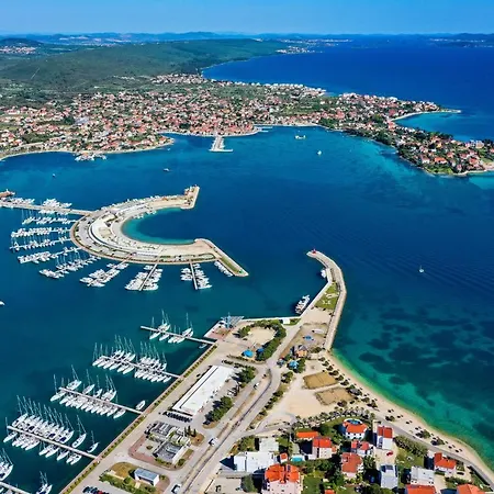 With Parking Space Sukosan, Zadar - 5772 Apartamento Bibinje
